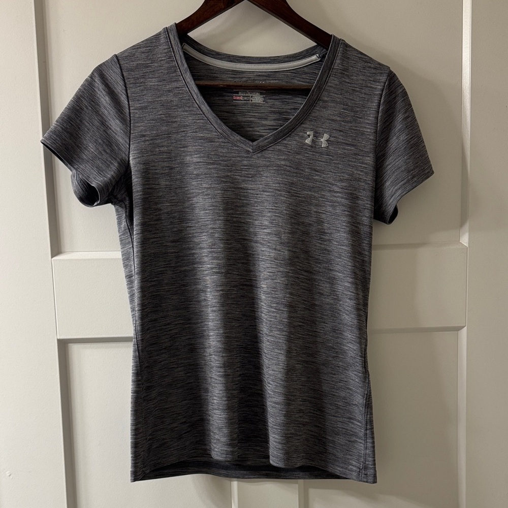 Under Armour Women's Heathered Gray V-Neck Tee